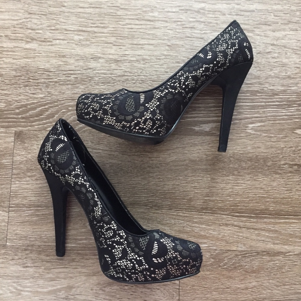 Express Black & Gold Lace Heels (7.5)